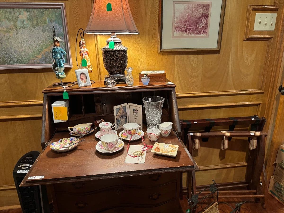 Just Let Lynn Do It! Estate Sale, Dallas, Aug 14/15 Summer Hours 9-2 photo 6