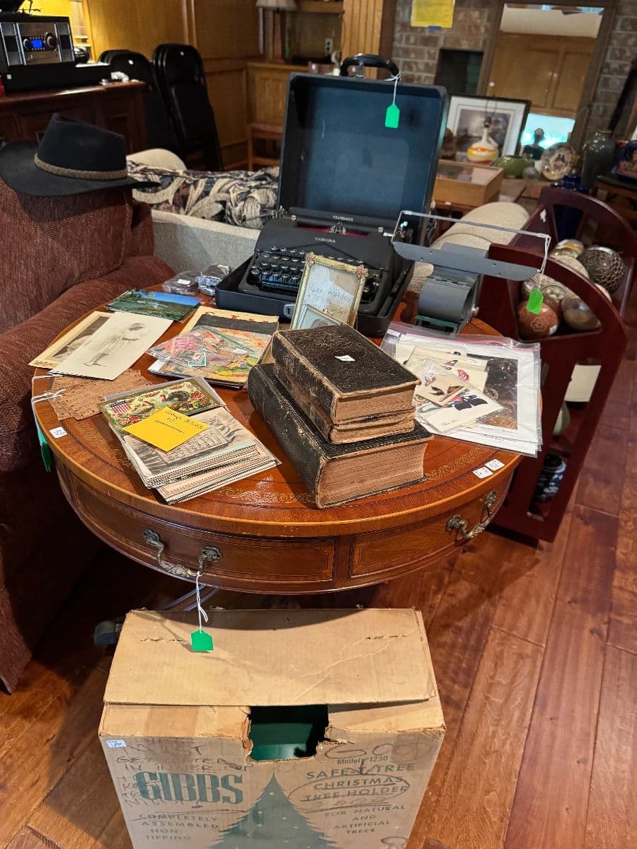 Just Let Lynn Do It! Estate Sale, Dallas, Aug 14/15 Summer Hours 9-2 photo 2