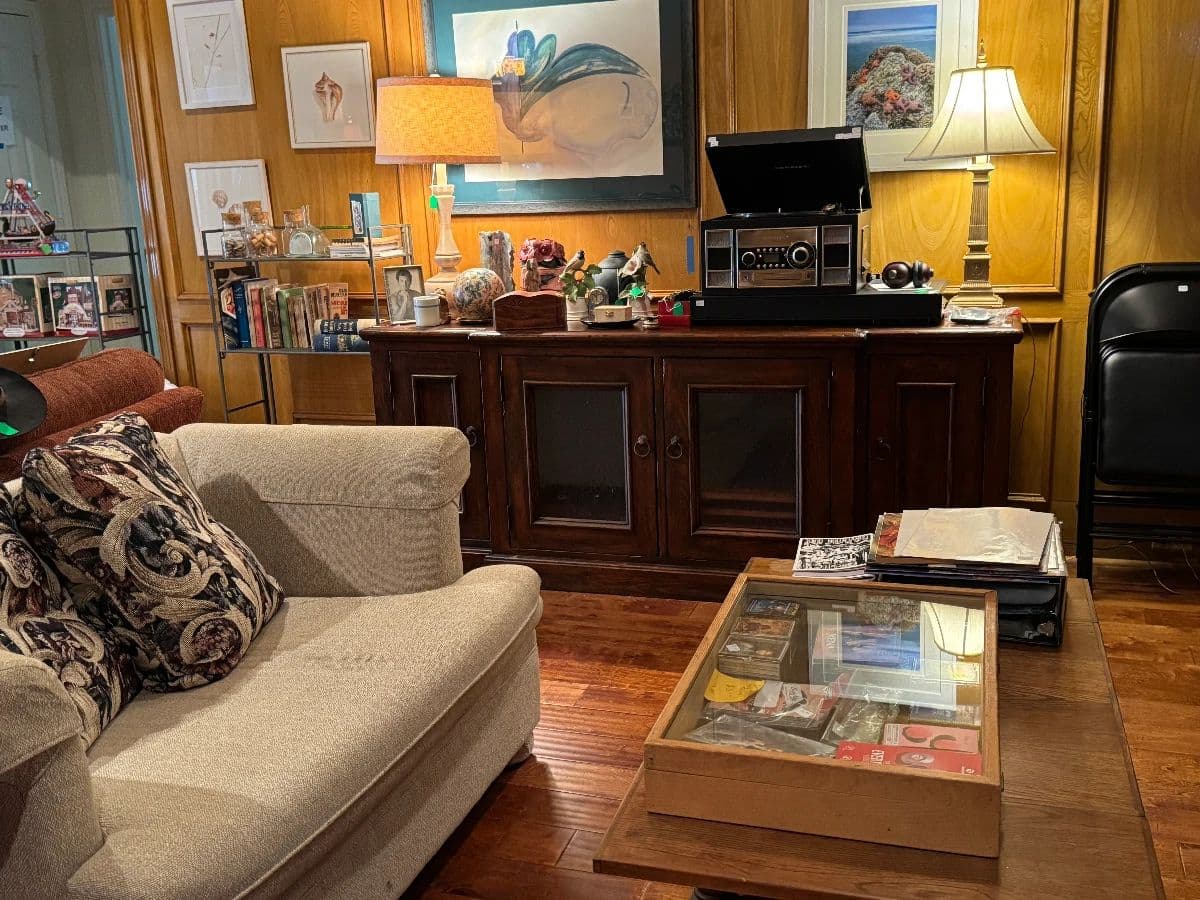 Just Let Lynn Do It! Estate Sale, Dallas, Aug 14/15 Summer Hours 9-2 photo 1