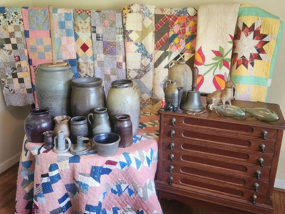 Massive Victorian, Quilts, Pottery, Antiques, Barn, Tools, Toys Sale photo 1