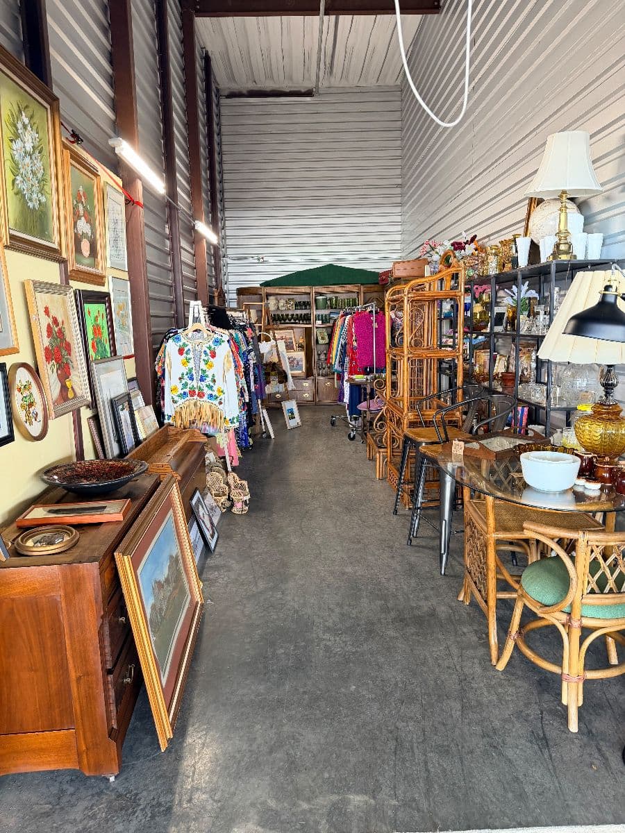 Vintage Rose Merchants Warehouse Sale – Memorial/Energy Corridor photo 1
