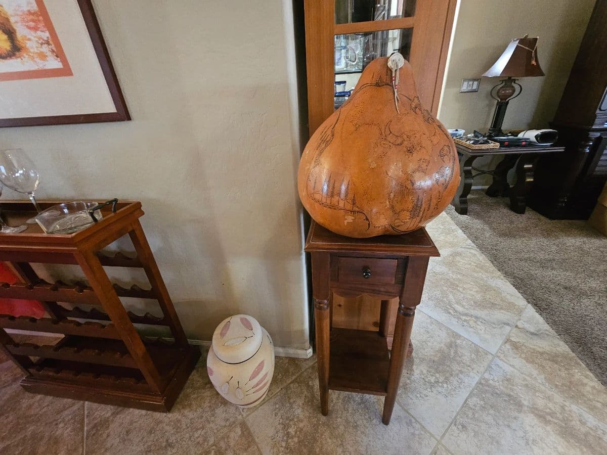 Home & Holiday Estate Sale: Christmas Decor, Earthenware, Cookbooks, Mindset & Real Estate Books photo 7