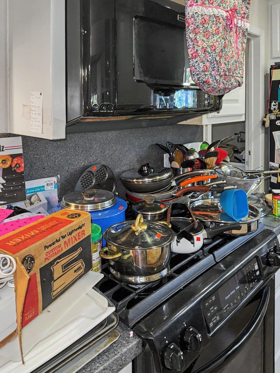 Land park Estate sale- Packed house photo 11