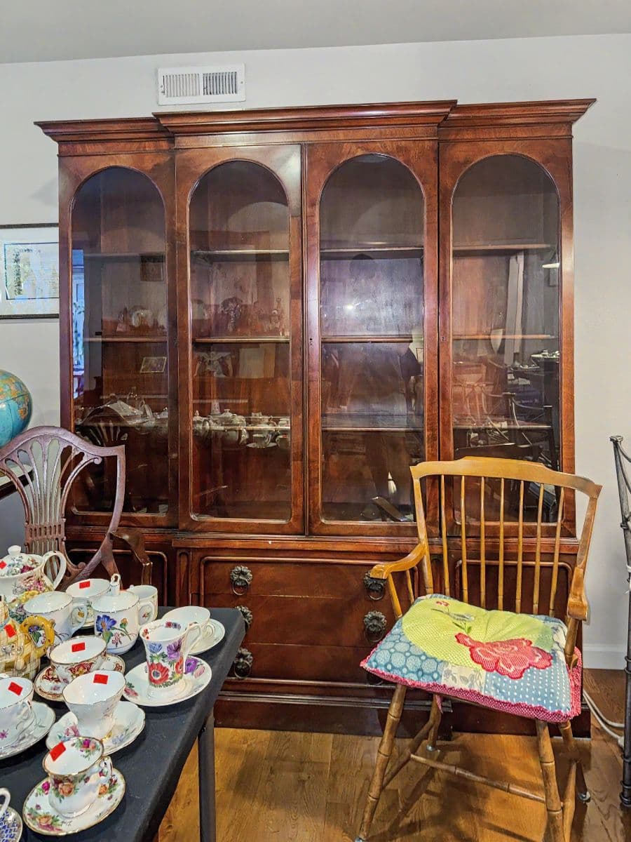Land park Estate sale- Packed house photo 5