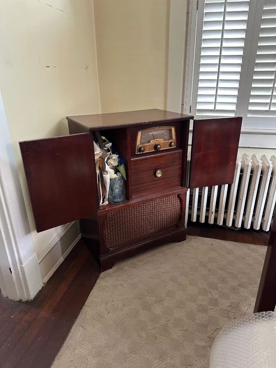 Kearney Estate Sale photo 2