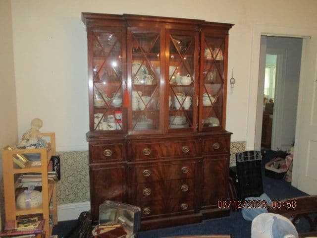 MASSIVE ECLECTIC SALE IN WEST PLAZA - LOTS OF QUALITY & VTG ITEMS photo 8