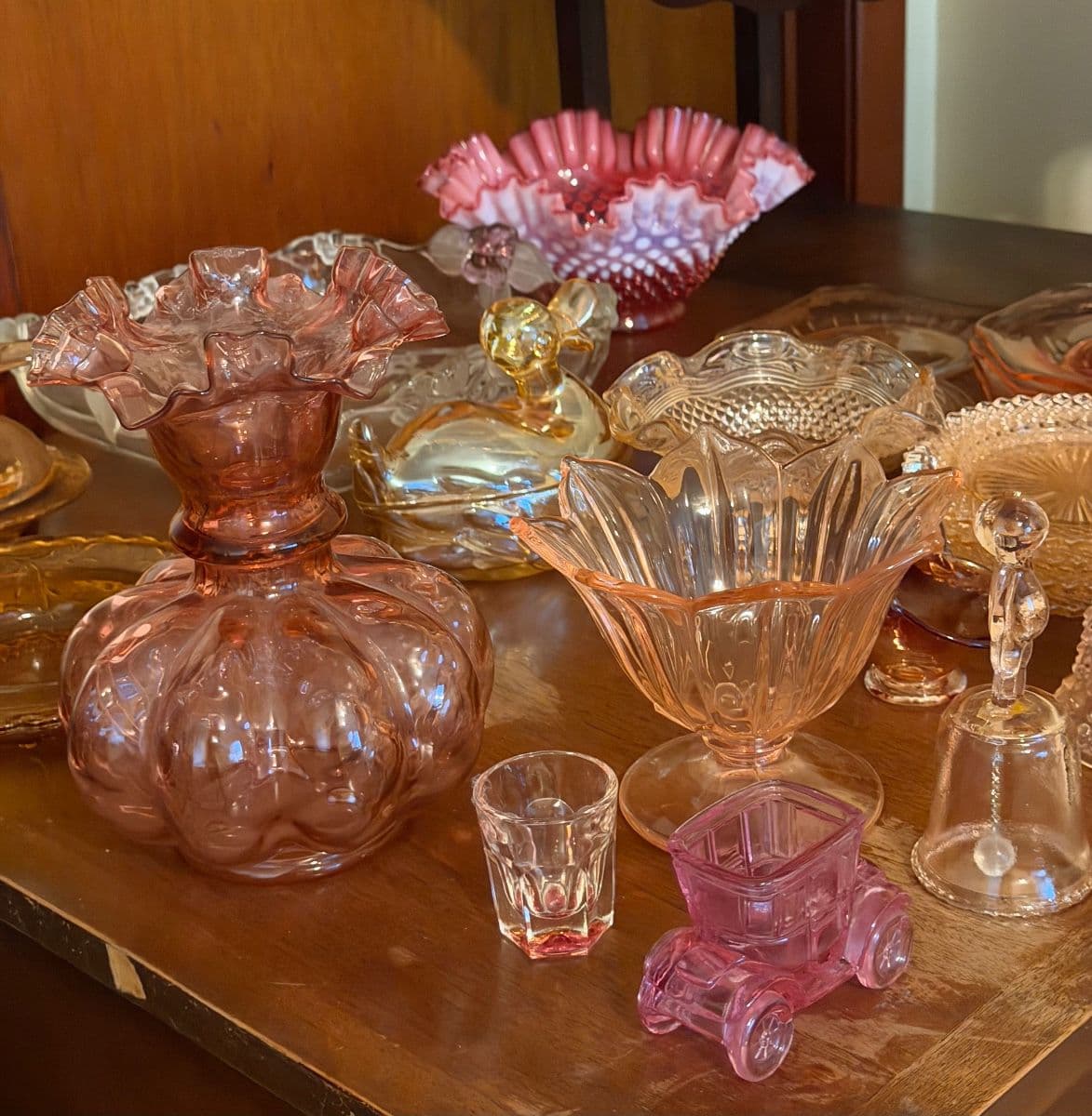 Oak Forest Glass, China & Collectibles Estate Sale photo 1