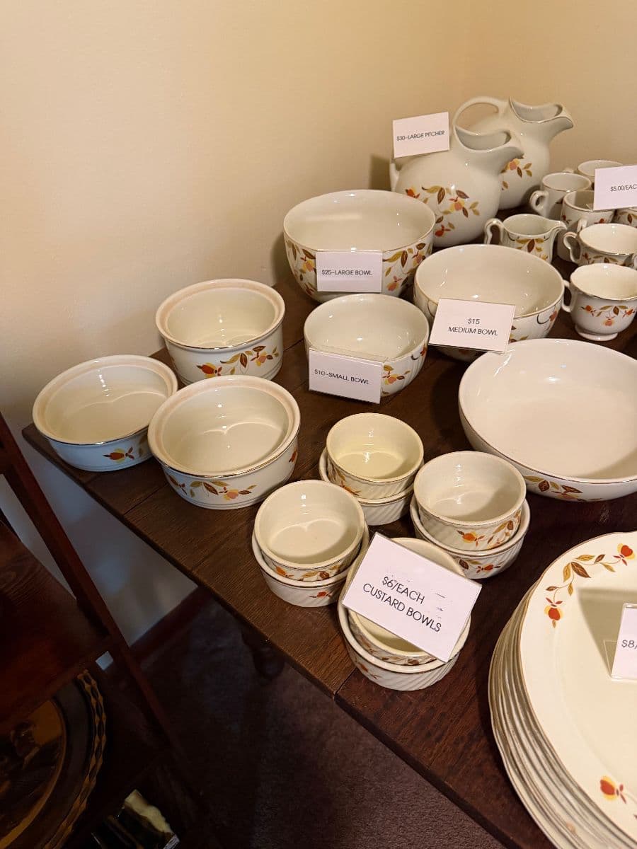Oak Forest Glass, China & Collectibles Estate Sale photo 6