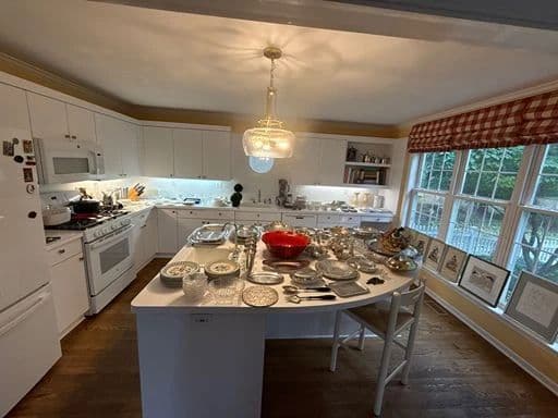 Beautiful Birmingham Estate Sale –Gorgeous Rugs, Fine Art, Timeless Décor & Elegant Home Furnishings photo 7