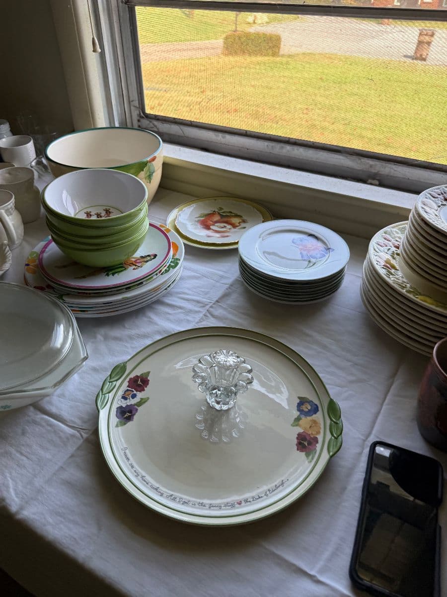 Nashville Estate Sale - Presales on furniture photo 11