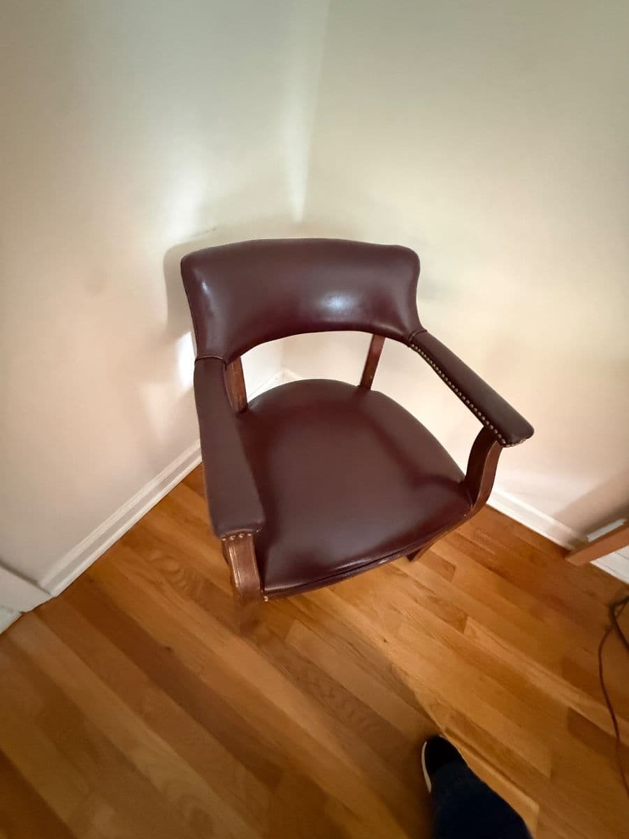 HOT DEALS IN THE BEE-HIVE! Pre-sales on furniture photo 8