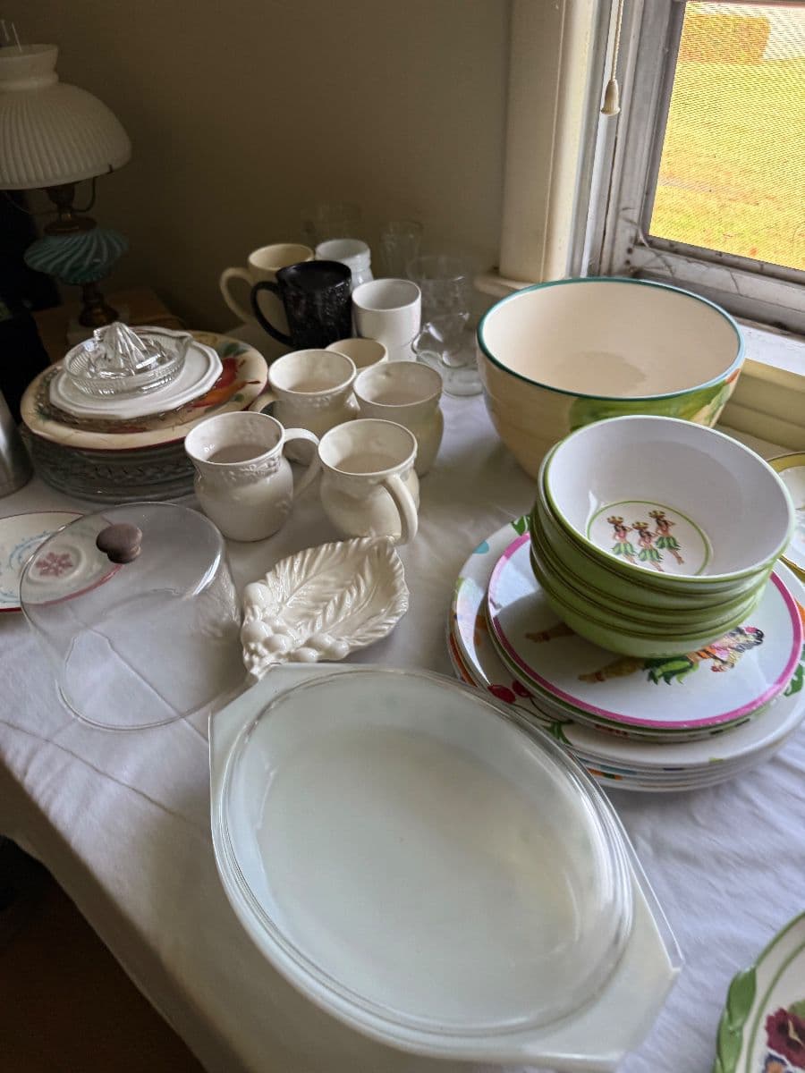 Nashville Estate Sale - Presales on furniture photo 10