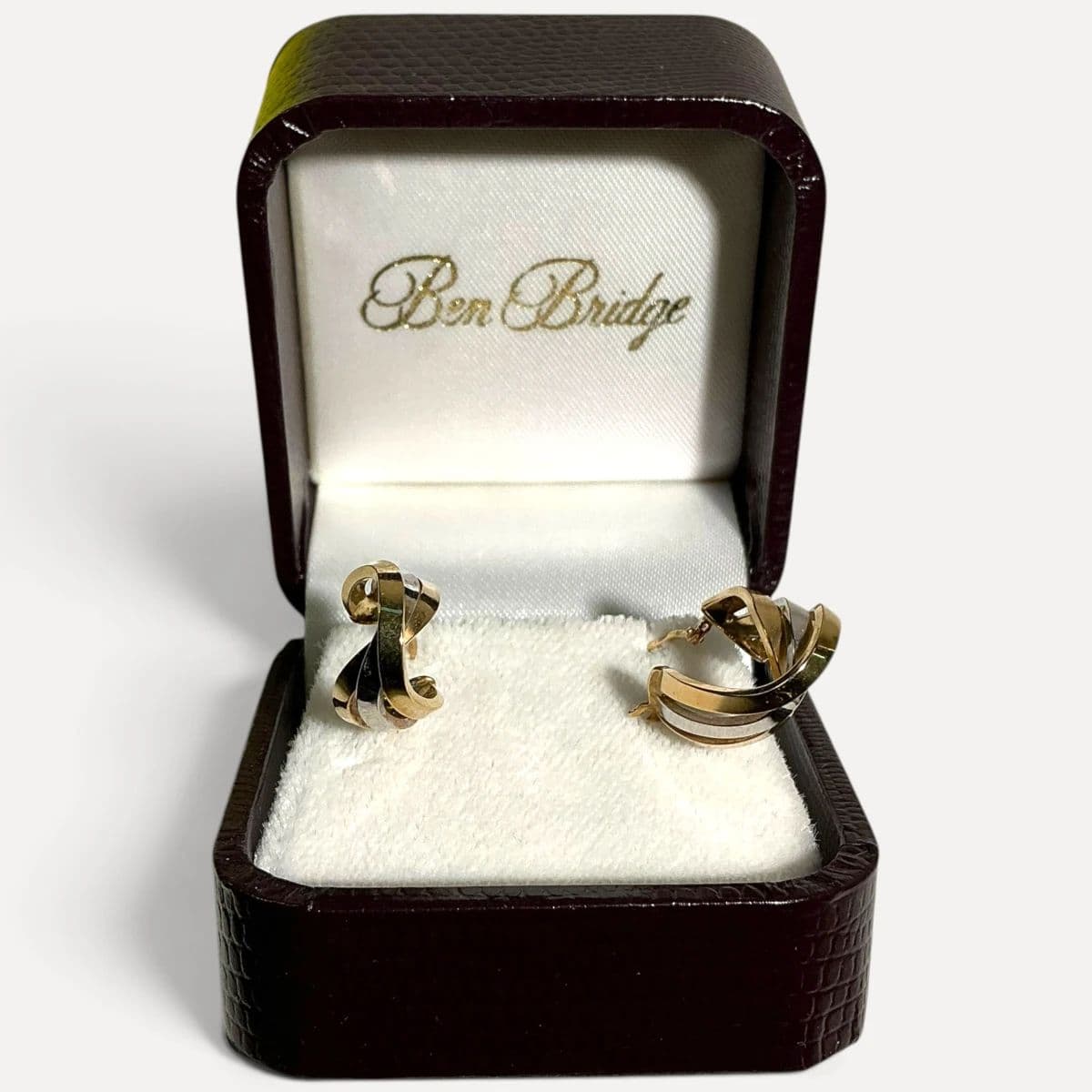 Seattle’s ONLY SODO Estate Sale Auction! Rare Disney, Fine Jewelry, Art, MJ, Oddities & MORE! photo 6