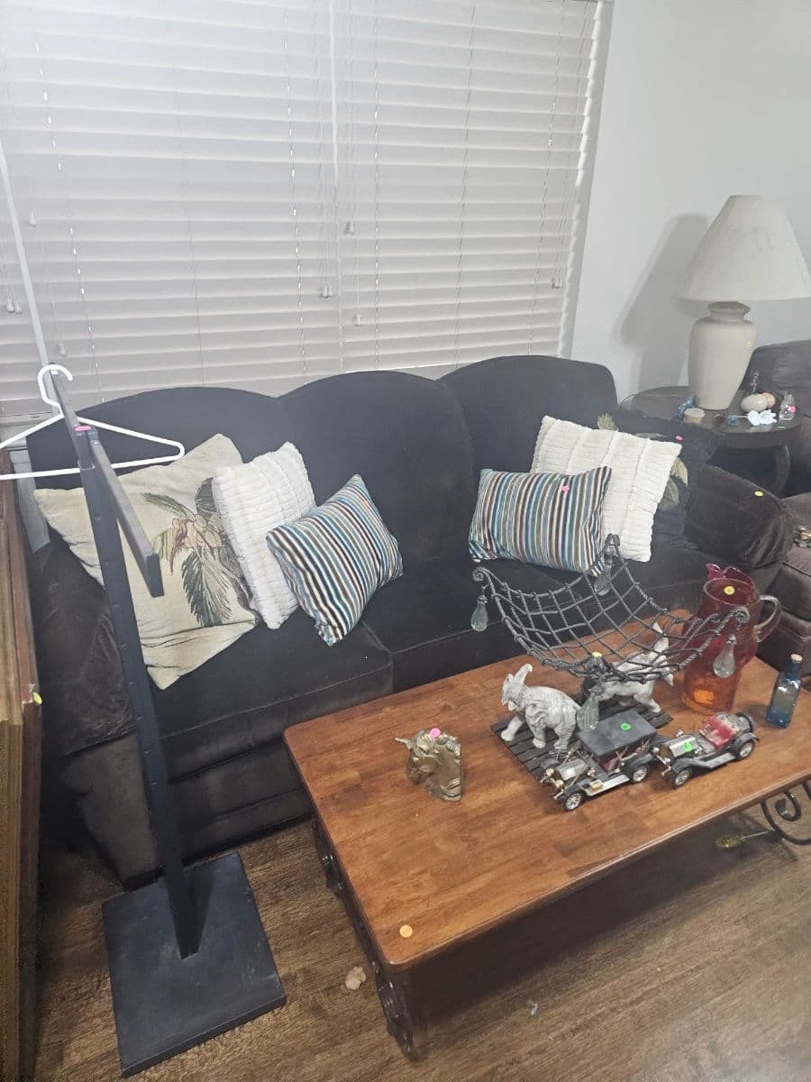 THRILL OF THE HUNT VINTAGE FURNITURE POTPOURRI ESTATE SALE BY ALAMO AZTEK ESTATE SALES DFW photo 9