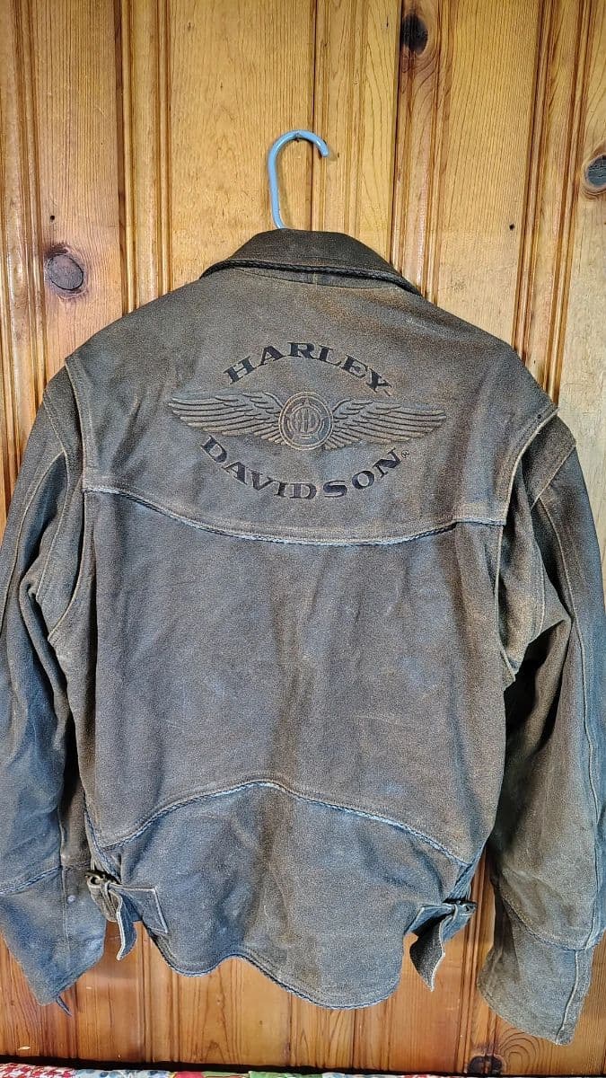 TEASER PHOTOS !!! of HISTORIC RALEIGH FARM SALE with hordes of treasure. photo 6