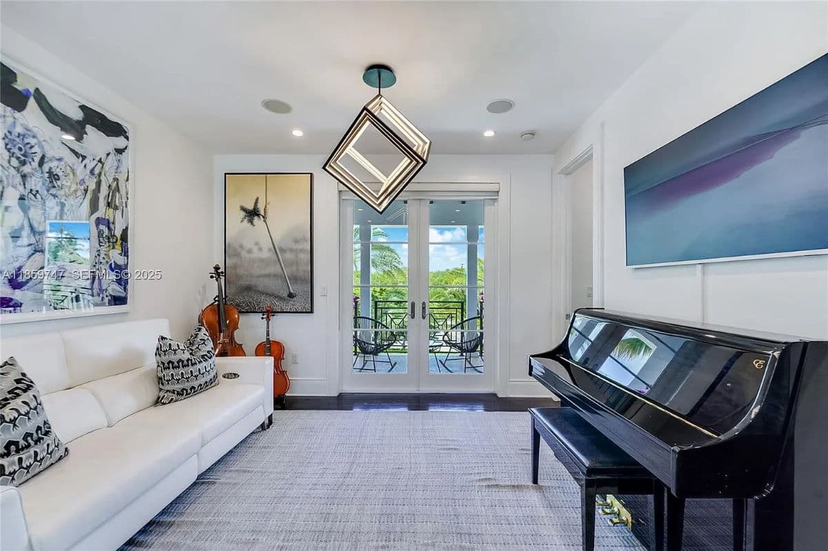 GABLES BY THE SEA - HUGE MOVING SALE photo 7