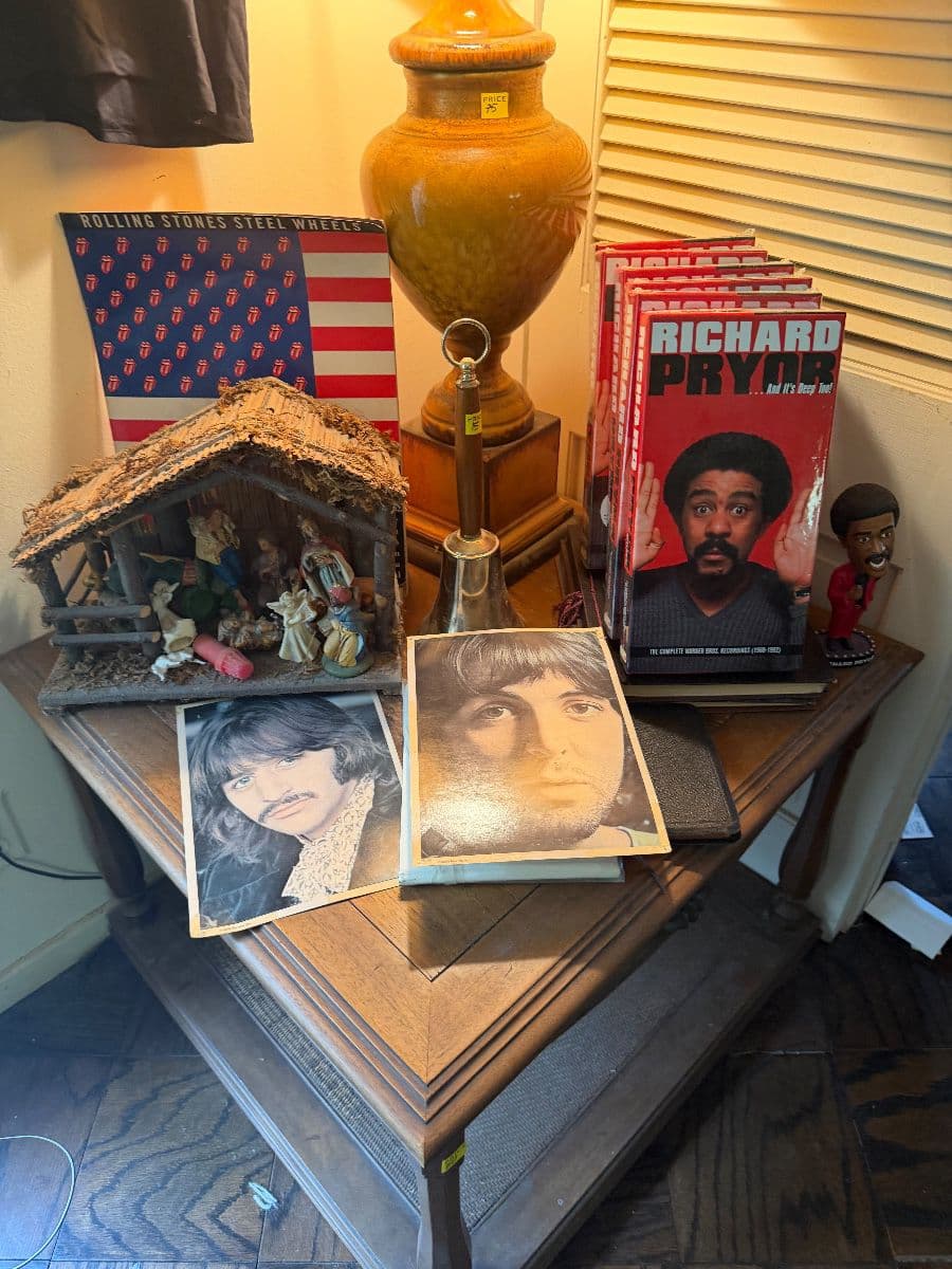 PT 2: Rock N Roll PACKED Brentwood Bonanza Estate Sale photo 11