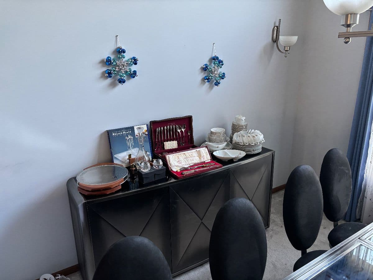 Crete Estate Sale Western Decor, Modern Decor, VTG Jewelry, Books & MUCH MORE photo 2