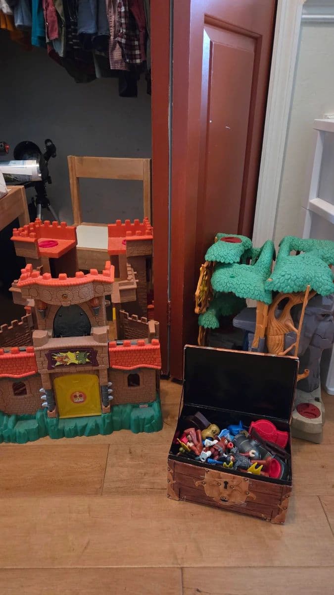 Dr. Phillips: Nice Furniture, Bosch Dishwasher, eBikes, Royal Copley, Corelle Dishes, Comics, Tools photo 8