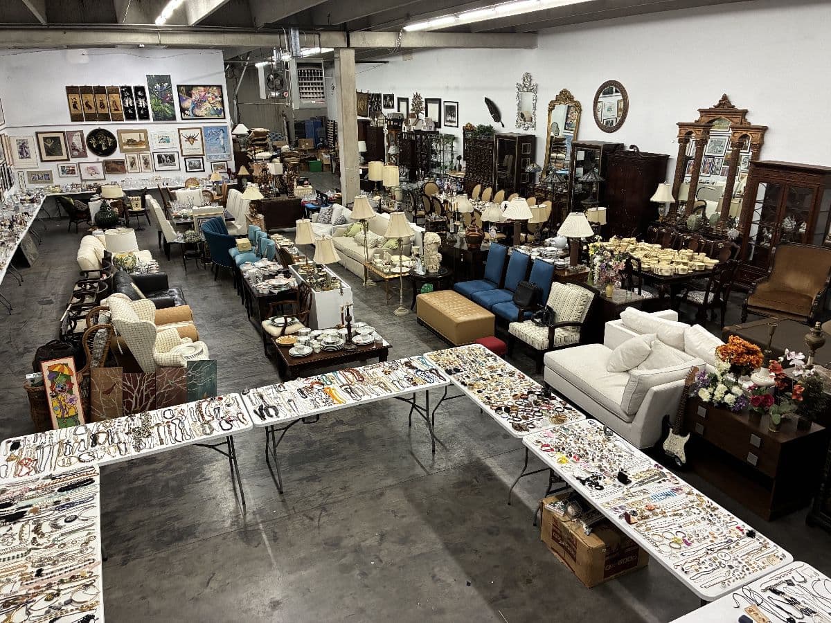 Luxury Estate Warehouse Sale – Furniture, Art, Persian Rugs + Massive Costume Jewelry photo 1