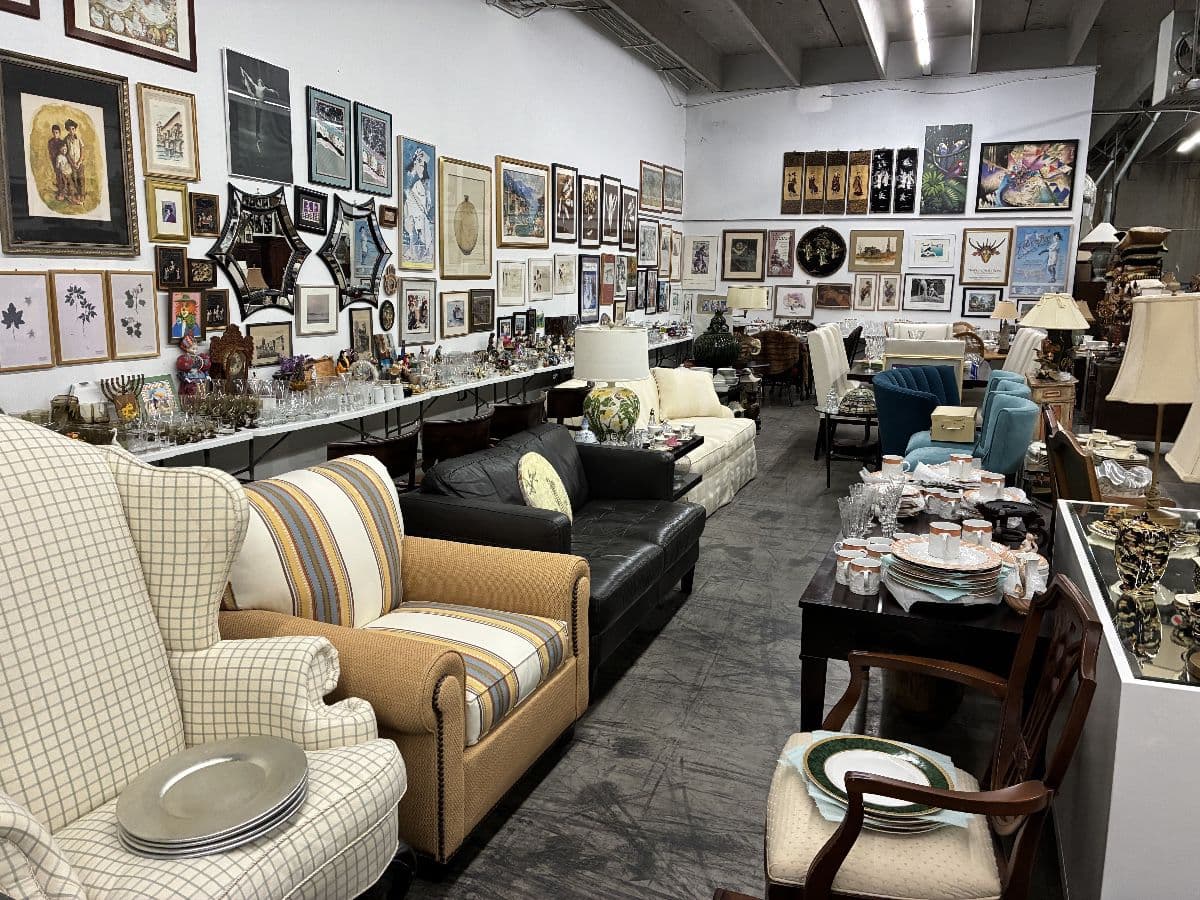Luxury Estate Warehouse Sale – Furniture, Art, Persian Rugs + Massive Costume Jewelry photo 11