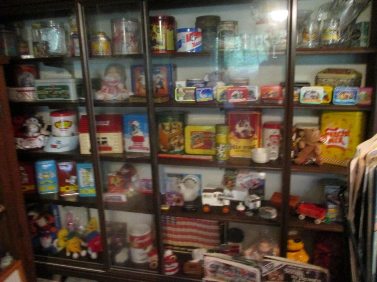 Flushing Estate Sale - Massive Vintage Toy Collection photo 4