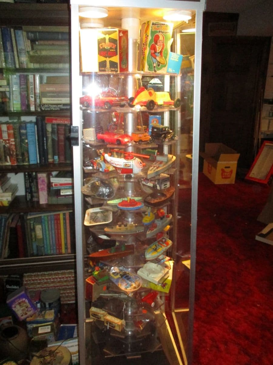 Flushing Estate Sale - Massive Vintage Toy Collection photo 2