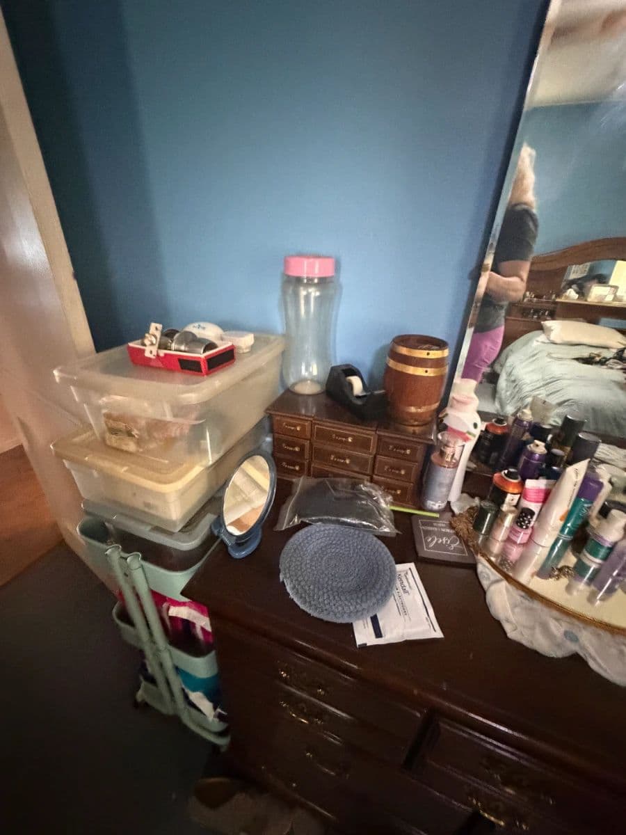 Kankakee Cutie! Furniture, Jewelry, Clothing, Linens, kitchen and pantry, more! photo 7