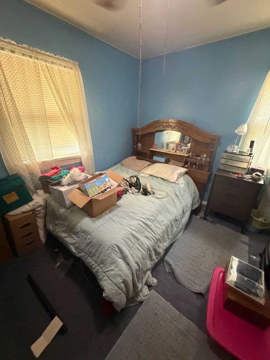 Kankakee Cutie! Furniture, Jewelry, Clothing, Linens, kitchen and pantry, more! photo 4