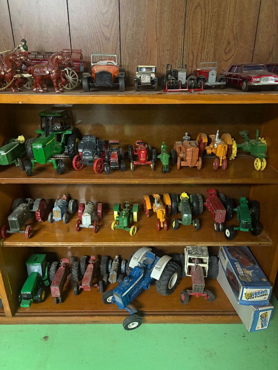 Die-Cast & Nostalgic Merchandise Galore Estate Sale! photo 4