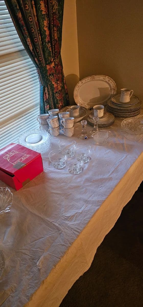 Estate Sales by Anthony ... Fab Home in Dallas FILLED with Treasures photo 7