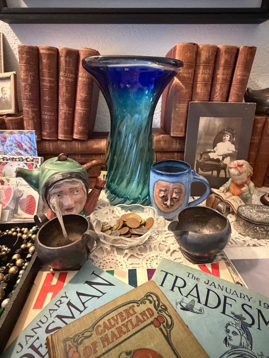 SACRAMENTO ESTATE SALE TOOLS, SIGNED BOOKS, COLLECTIBLES photo 8