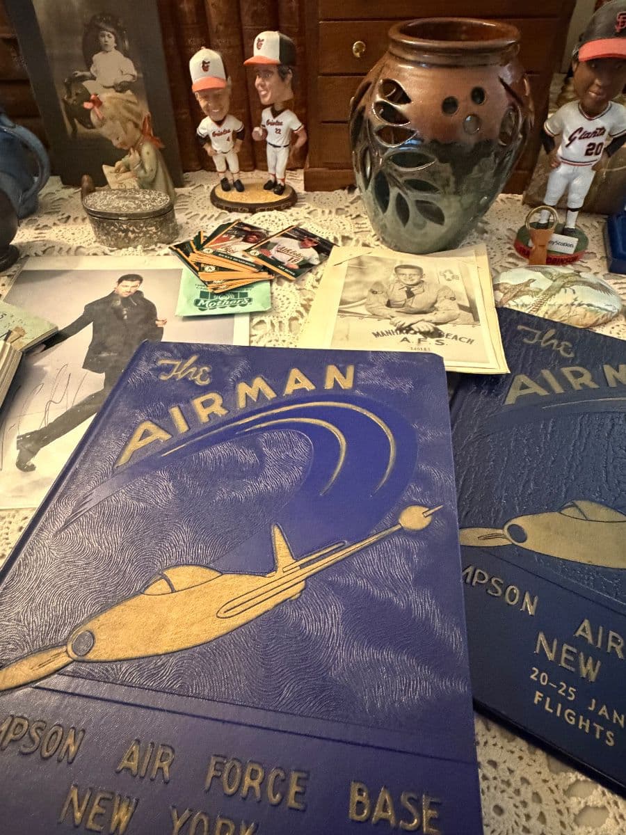SACRAMENTO ESTATE SALE TOOLS, SIGNED BOOKS, COLLECTIBLES photo 5