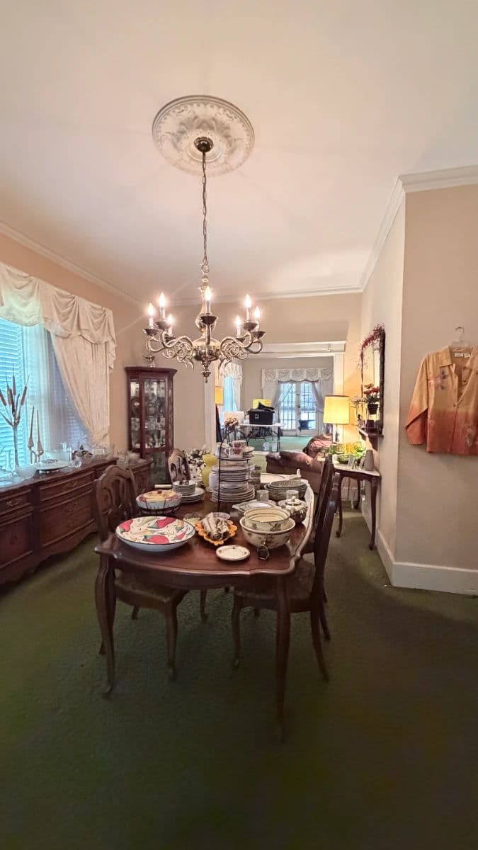 Packed Vintage West Nashville Estate Sale photo 4