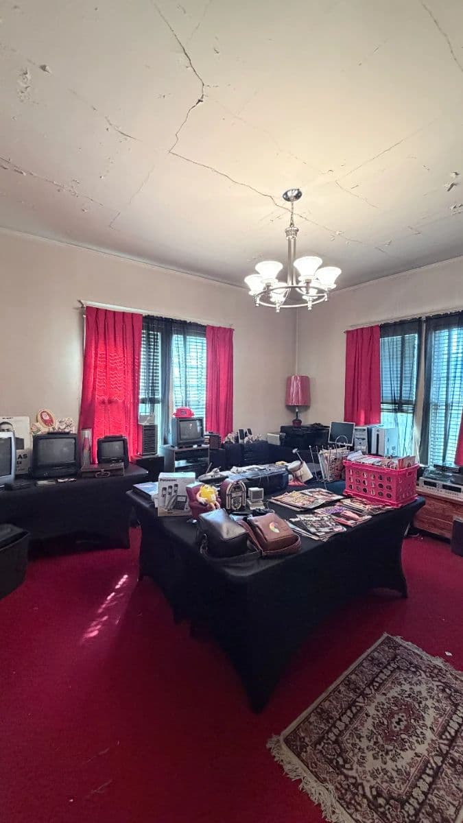 Packed Vintage West Nashville Estate Sale photo 8