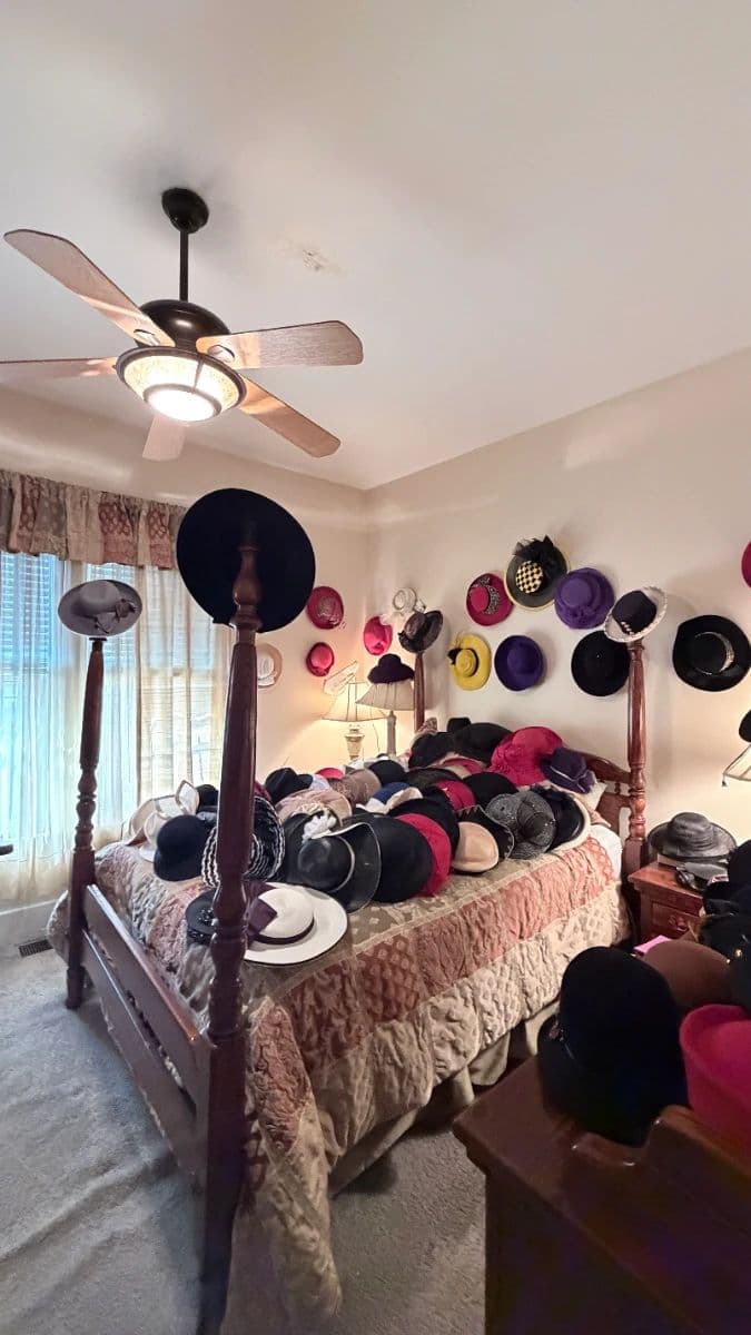 Packed Vintage West Nashville Estate Sale photo 7