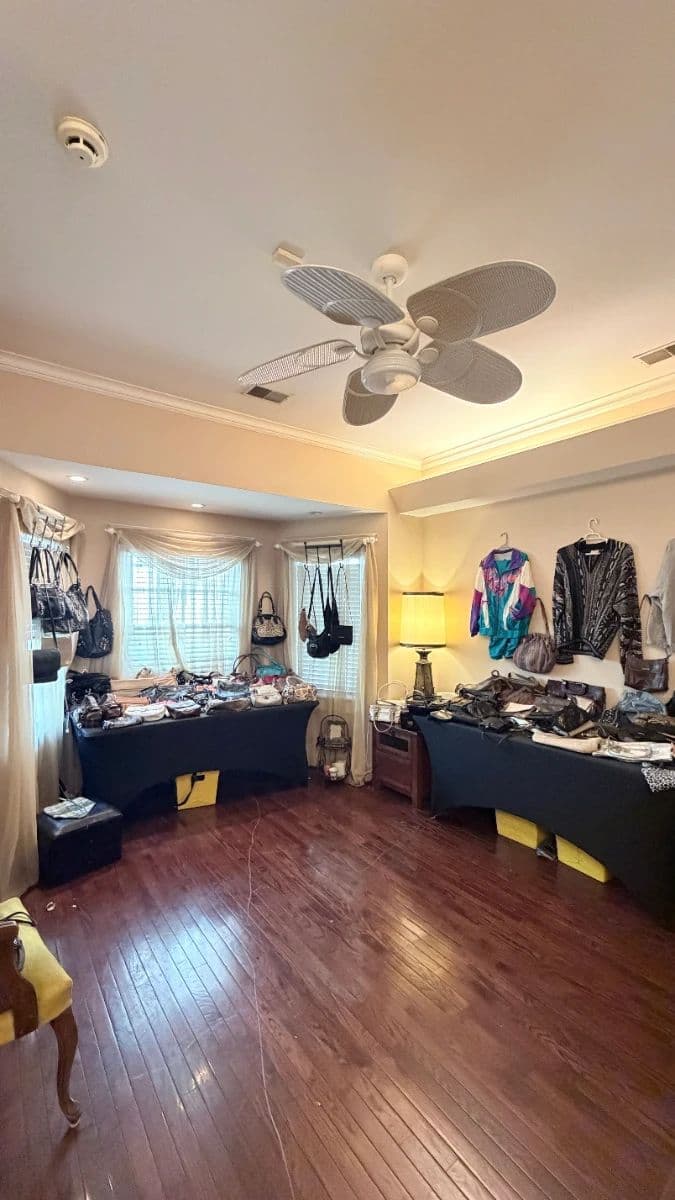 Packed Vintage West Nashville Estate Sale photo 1