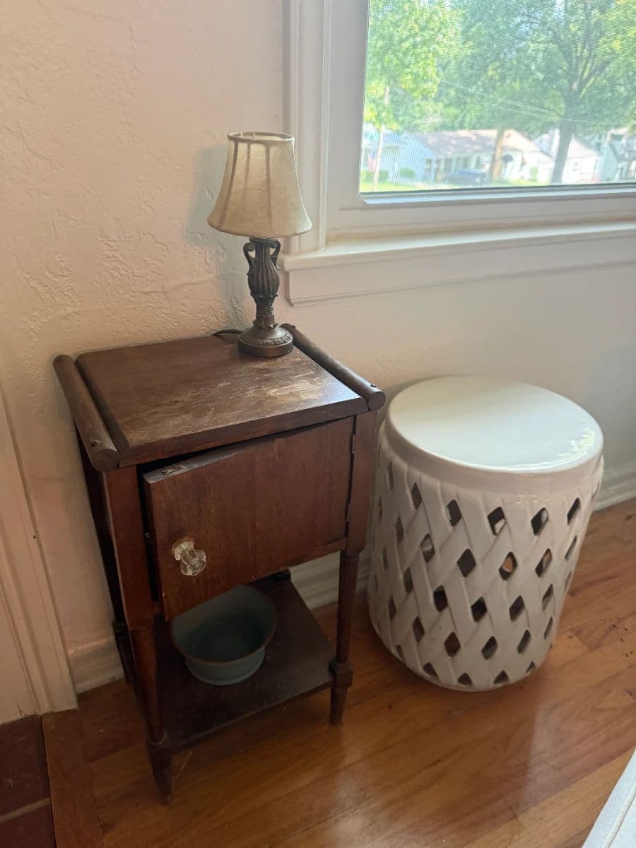 Vintage & Antique Filled South Waldo Kansas City Estate Sale photo 10