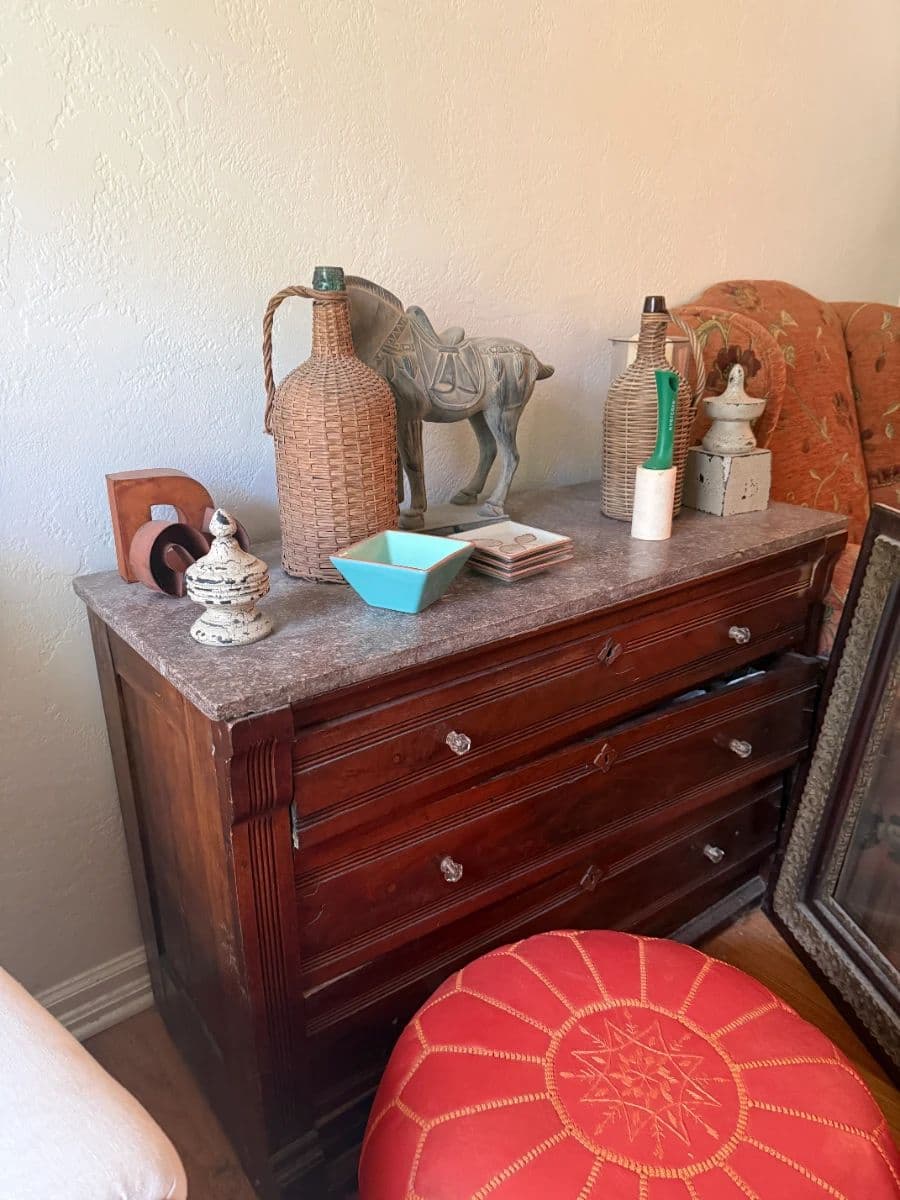 Vintage & Antique Filled South Waldo Kansas City Estate Sale photo 11