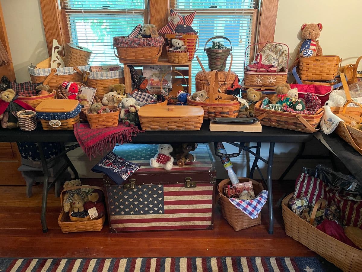 Loaded Estate with Longaberger, Holiday, Vera Bradley, Elvis and more!!! photo 1