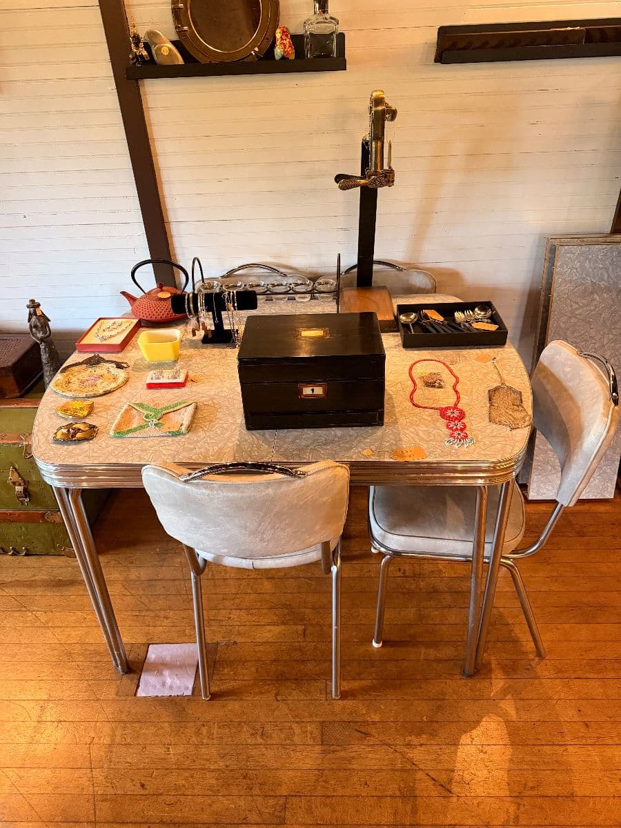 LogHaus Sale! MCM - Jewelry - Clothes - LP’s photo 11