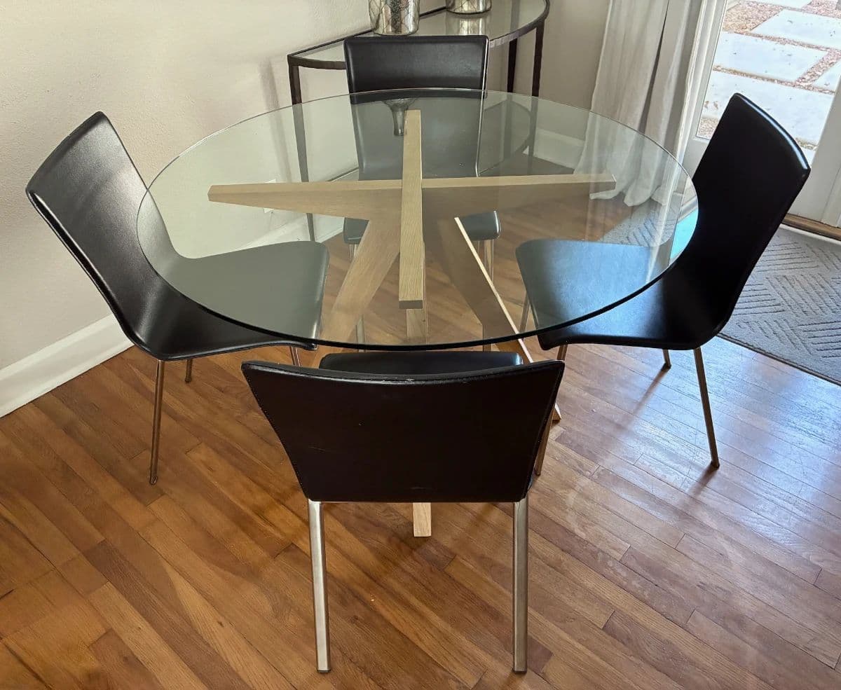 Cute Sale in Tarrytown! photo 7
