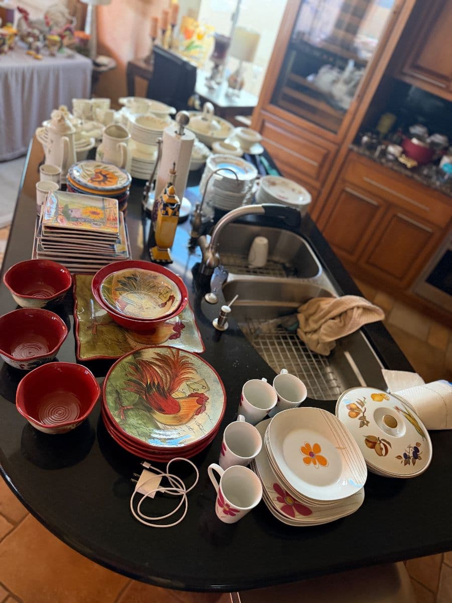 Scottsdale (StoneGate) Estate Sale Packed House. 2 days only sale photo 7