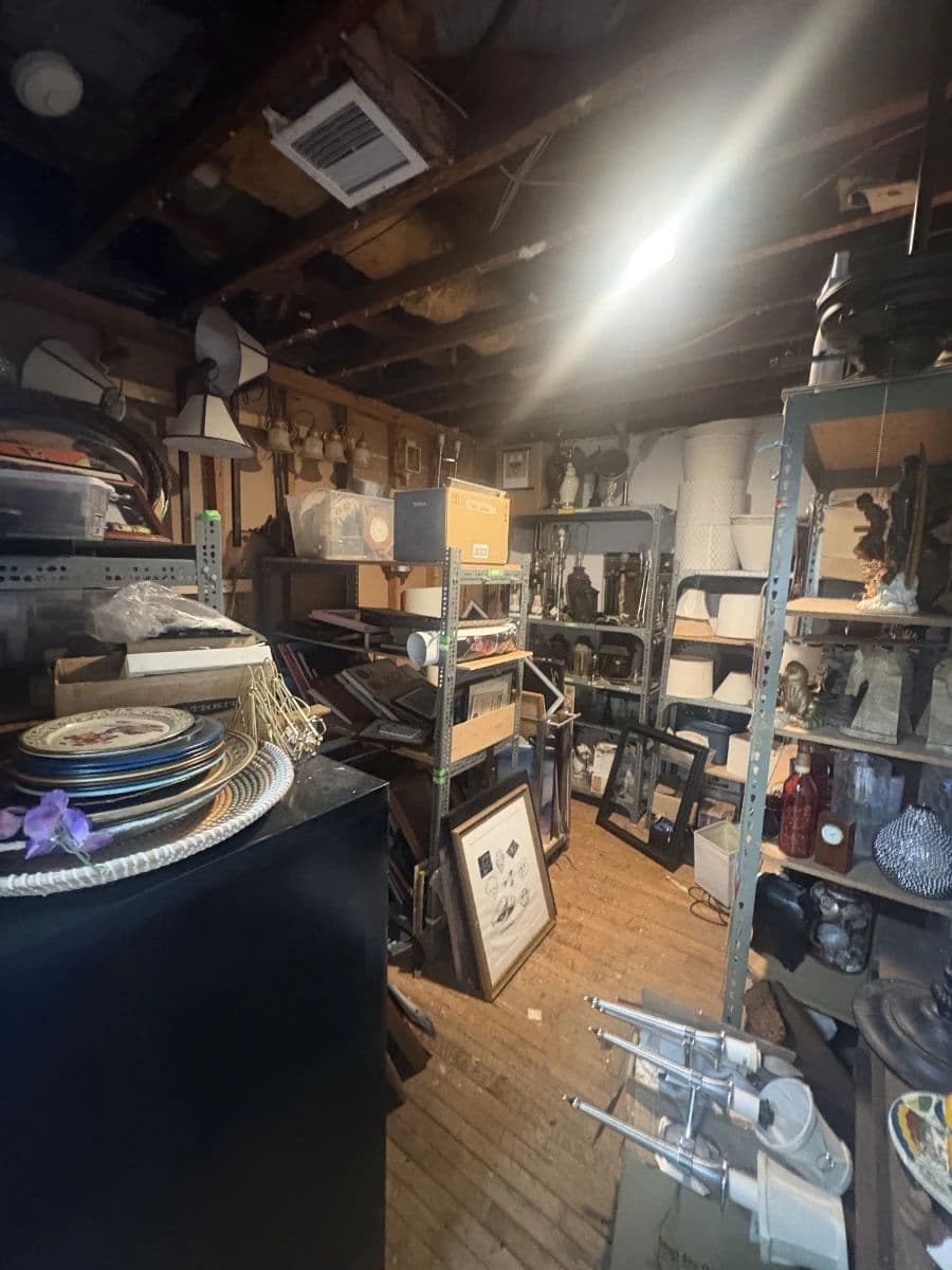 HUGE HOLLYWOOD ESTATE SALE photo 10