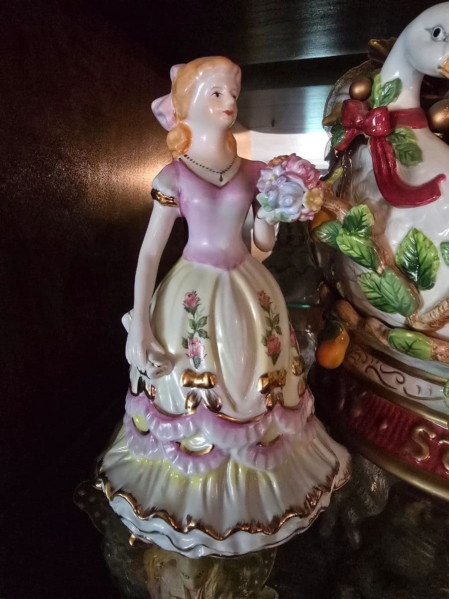 Exquisite treasures galore of Glenbrook Valley photo 9