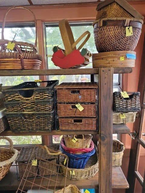AWESOME ALVIN VINTAGE Yard Art ESTATE SALE by Get Rid of It ...Estate Services photo 4