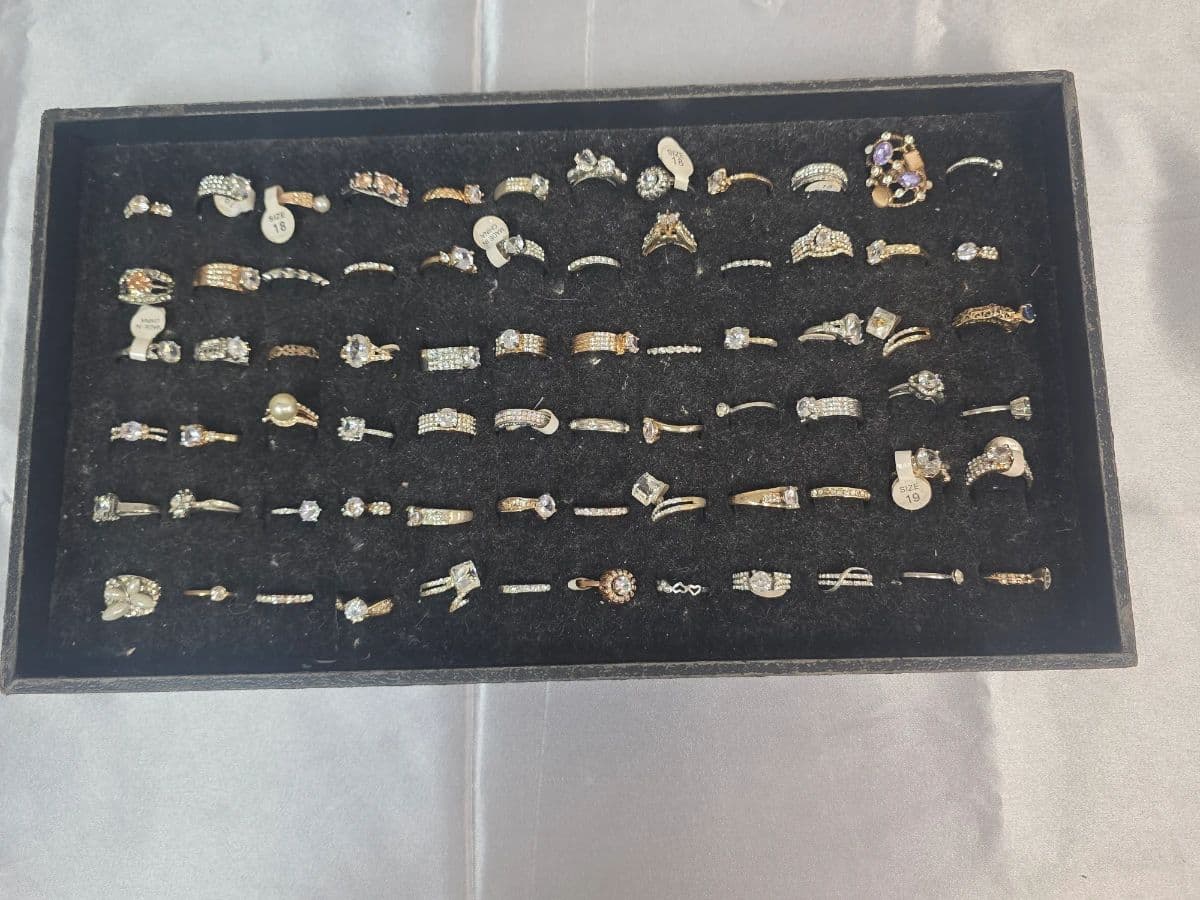 SEVERAL Rings 3/$28 Unisex | Costume & Vintage Rings | 100s to Dig Through | VTG ARTWORK / PAINTINGS photo 10