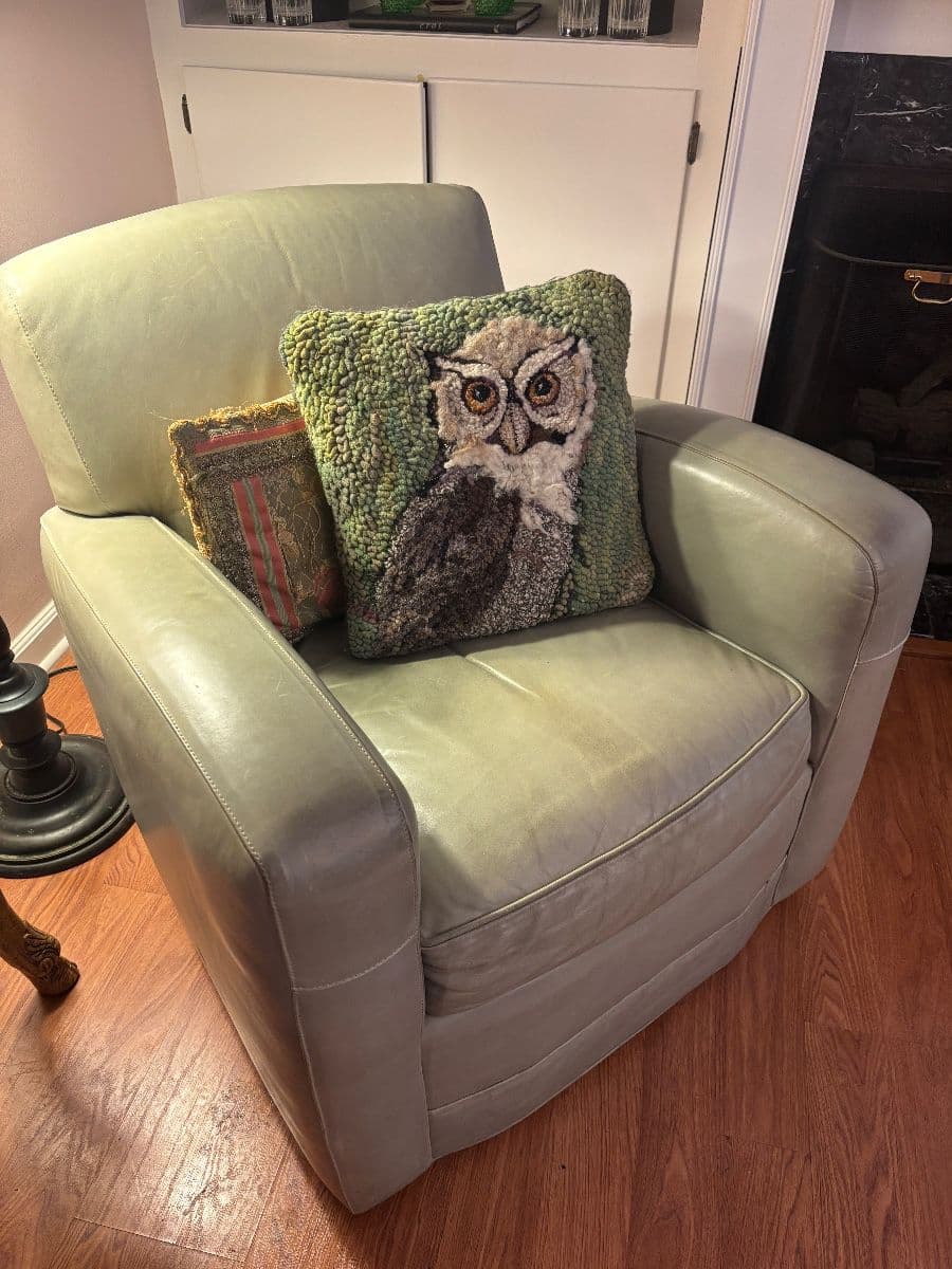 Cozy Estate Sale - Baccarat to Baker photo 3