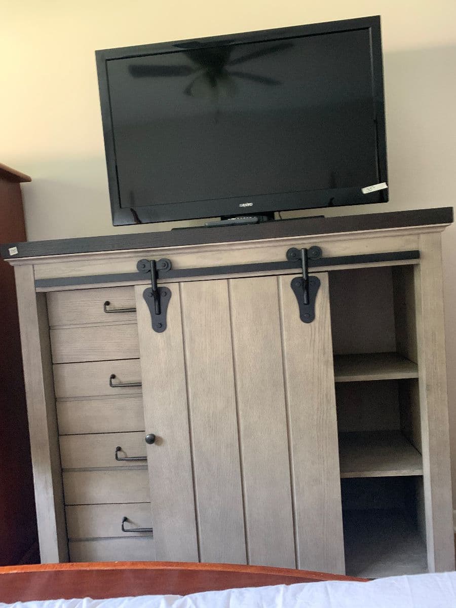 Estate/Moving Sale photo 4