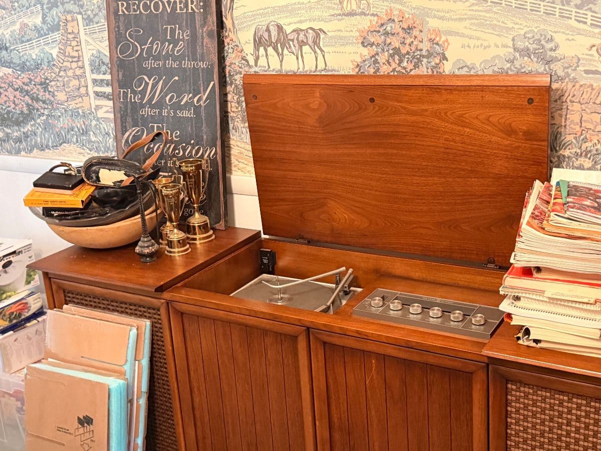 Heirlooms, Antiques, Industrial Sewing Machines and more photo 10